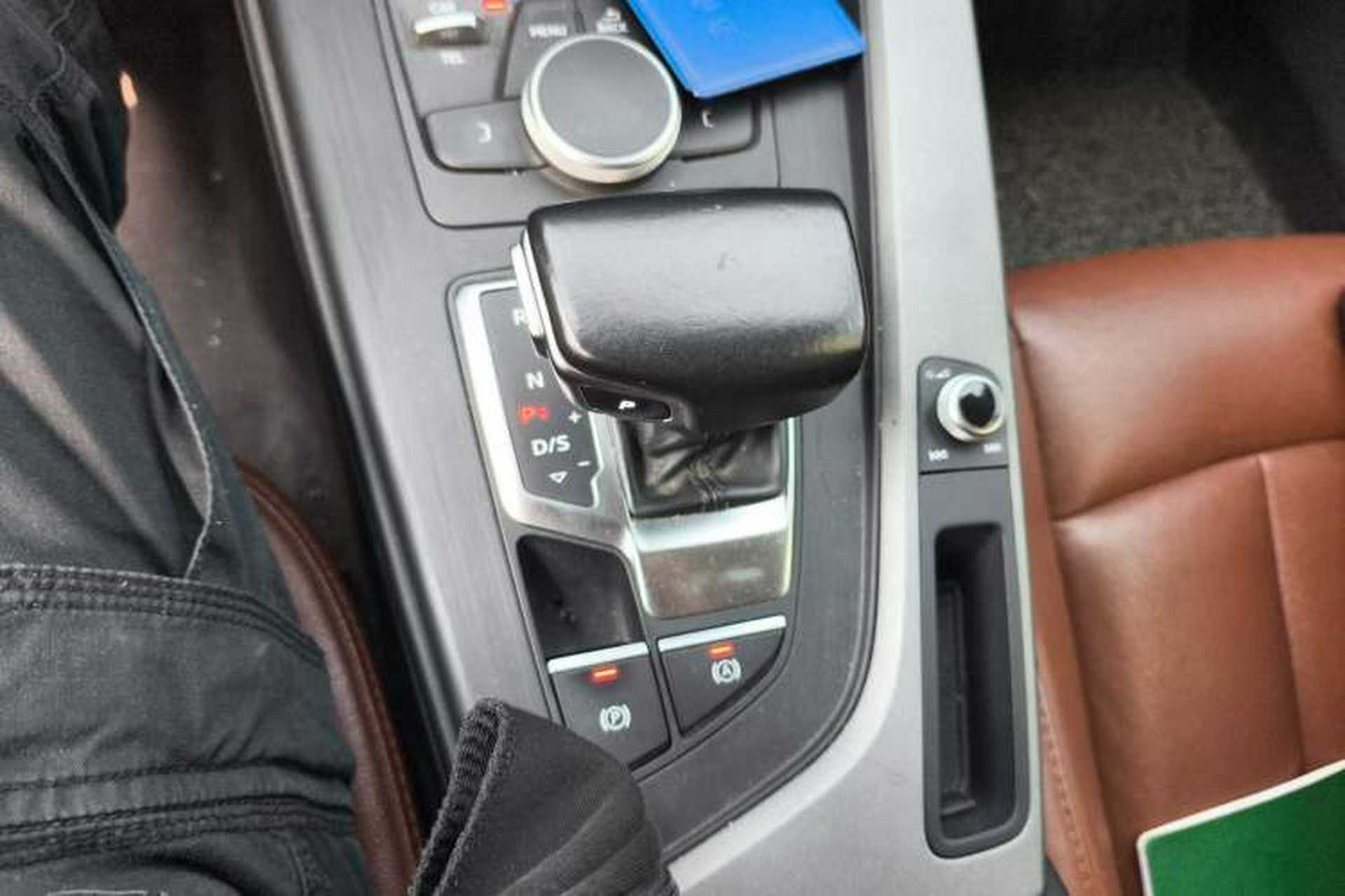 Used Audi A4L 2017 40 TFSI Ambition Edition Gear Lever