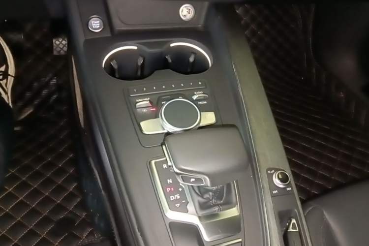 Used Audi A4L 2017 45 TFSI quattro Style Edition Gear Lever