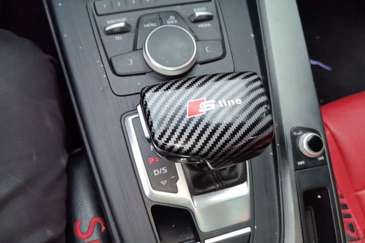 Used Audi A4L 2017 Plus 40 TFSI Fashion Model Gear Lever