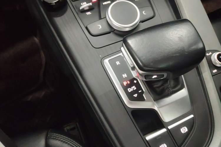Used Audi A4L 2017 Plus 40 TFSI Ambition Model Gear Lever