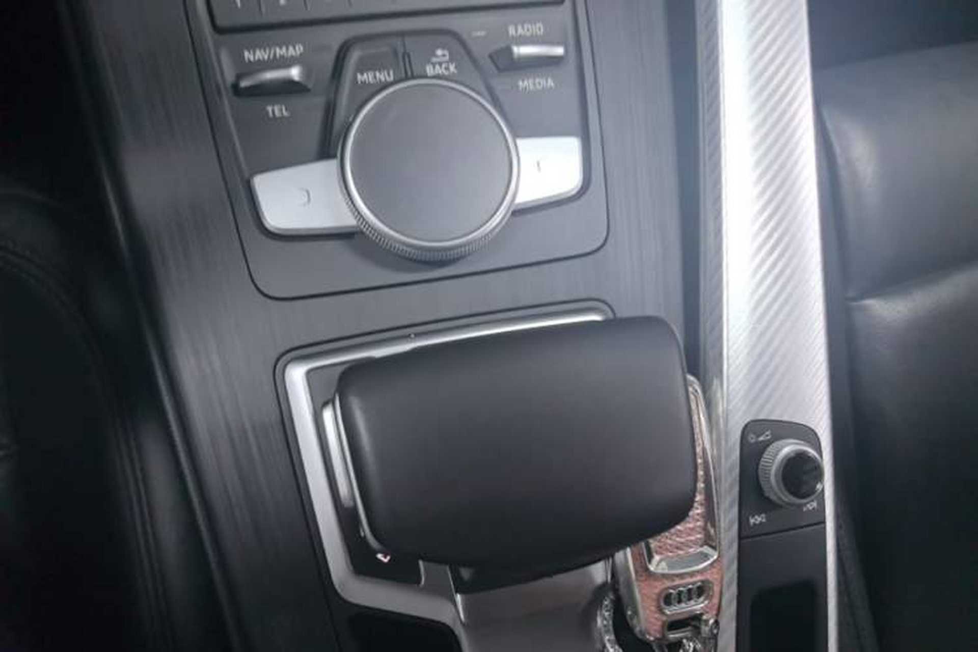 Used Audi A4L 2017 Plus 40 TFSI Ambition Model Gear Lever