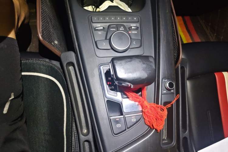 Used Audi A4L 2017 40 TFSI Ambition Edition Gear Lever