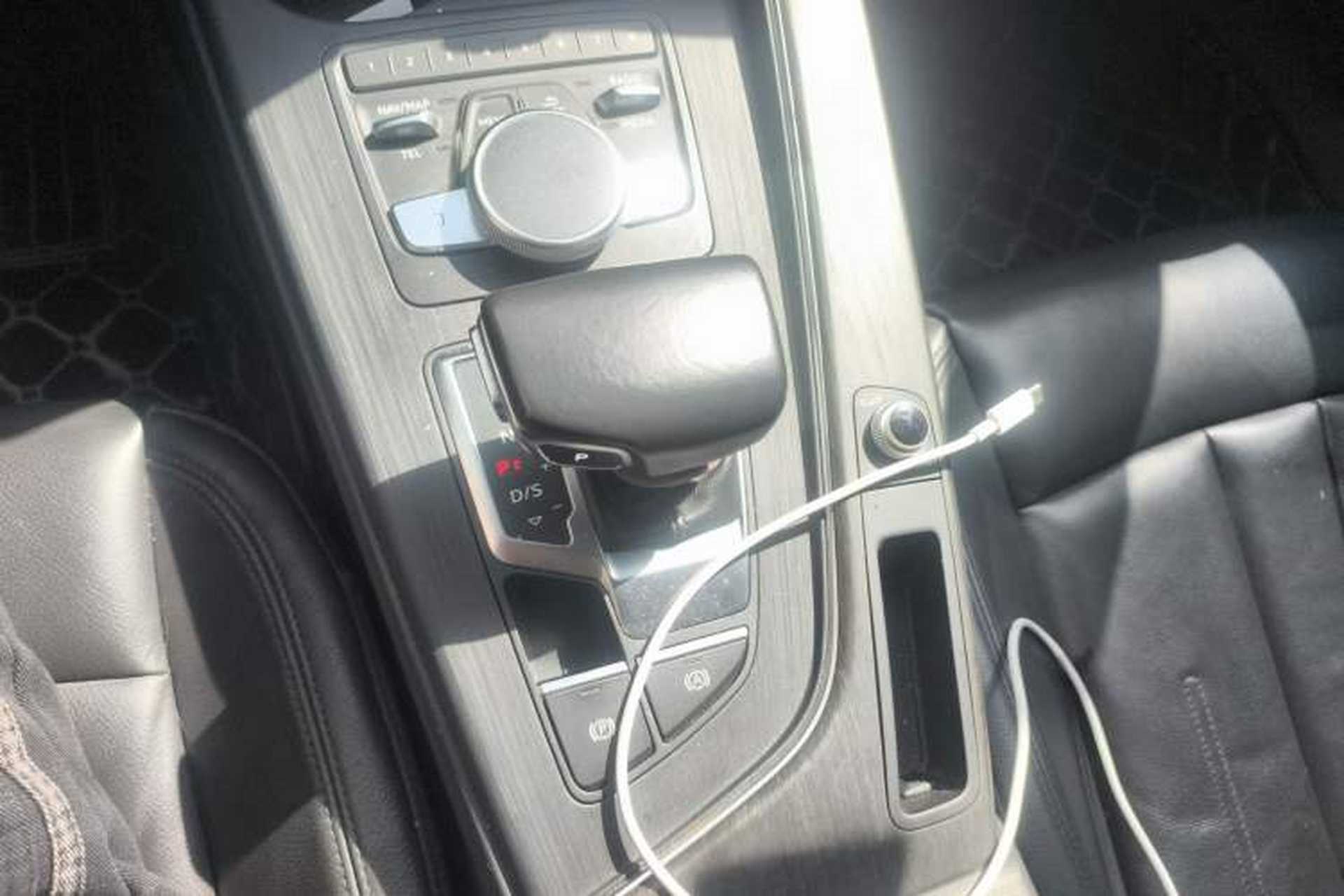 Used Audi A4L 2017 40 TFSI Style Edition Gear Lever