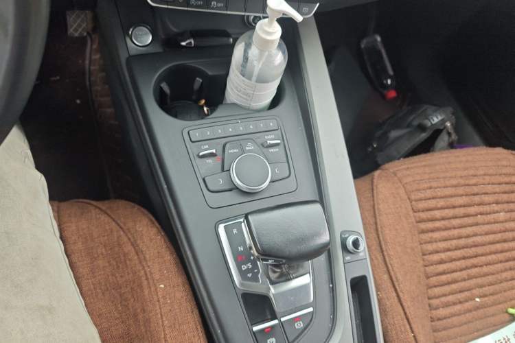 Used Audi A4L 2017 40 TFSI Ambition Edition Gear Lever