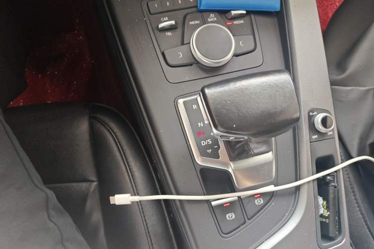 Used Audi A4L 2017 40 TFSI Ambition Edition Gear Lever
