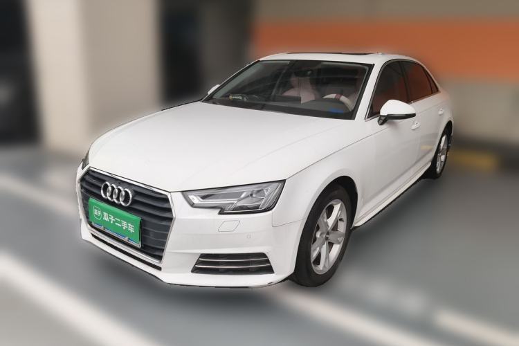 Używany Audi A4L 2017 Plus 40 TFSI Fashion Model Guazi used car, China used car export, Used car for sale, Used  cars, Cheapest cars for sale