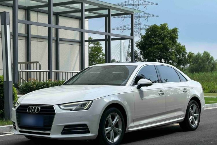 Audi A4L 2017 40 TFSI Fashion Model d’occasion Guazi used car, China used car export, Used car for sale, Used cars, Cheapest cars for sale
