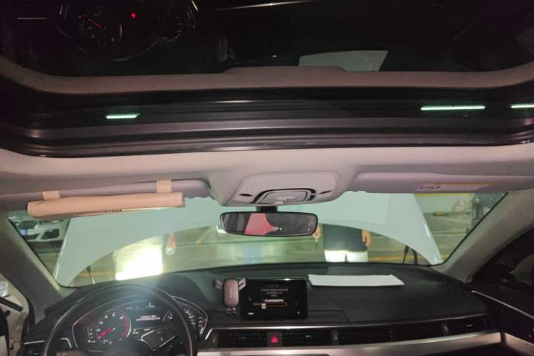 Used Audi A4L 2017 40 TFSI Fashion Model Headliner