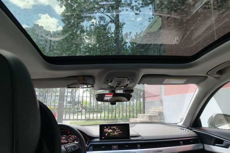 Used Audi A4L 2017 45 TFSI quattro Sport Edition Headliner