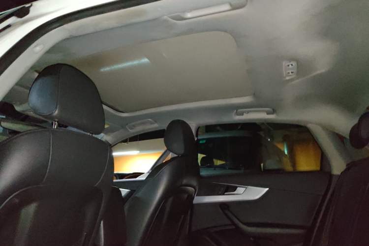Used Audi A4L 2017 Plus 40 TFSI Ambition Model Headliner