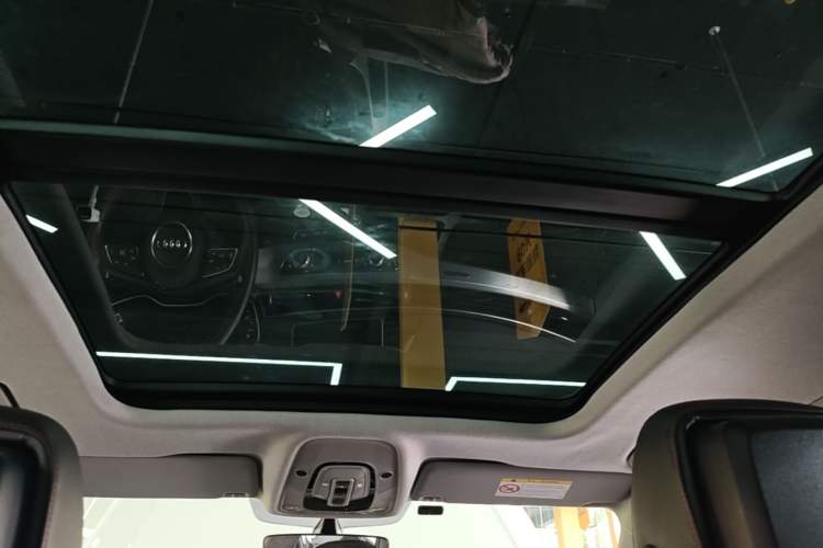 Used Audi A4L 2017 45 TFSI quattro Sport Edition Headliner