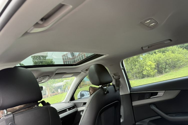 Used Audi A4L 2017 40 TFSI Ambition Edition Headliner