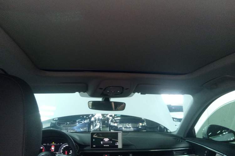Used Audi A4L 2017 Plus 40 TFSI Fashion Model Headliner