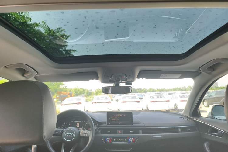 Used Audi A4L 2017 Plus 45 TFSI quattro Stylish Model Headliner