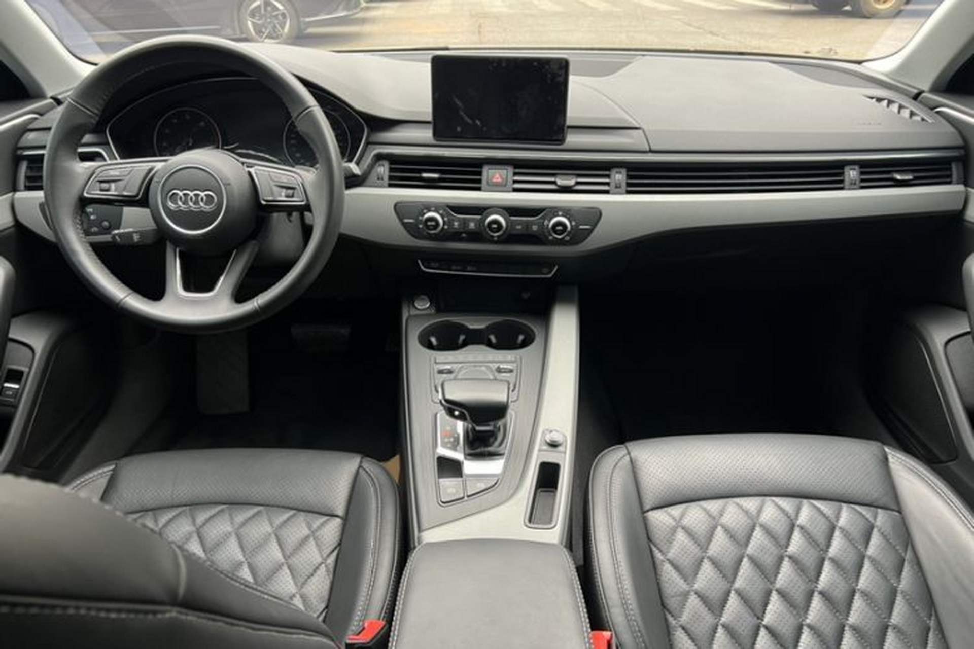 Used Audi A4L 2017 40 TFSI Ambition Edition Interior 1