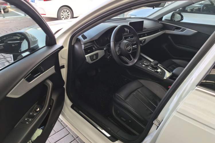 Used Audi A4L 2017 Plus 40 TFSI Fashion Model Interior 1