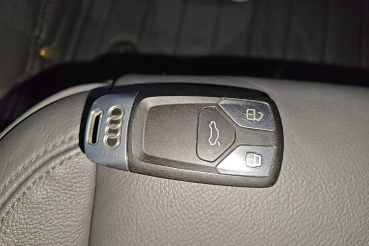 Used Audi A4L 2017 Plus 40 TFSI Fashion Model Interior 1