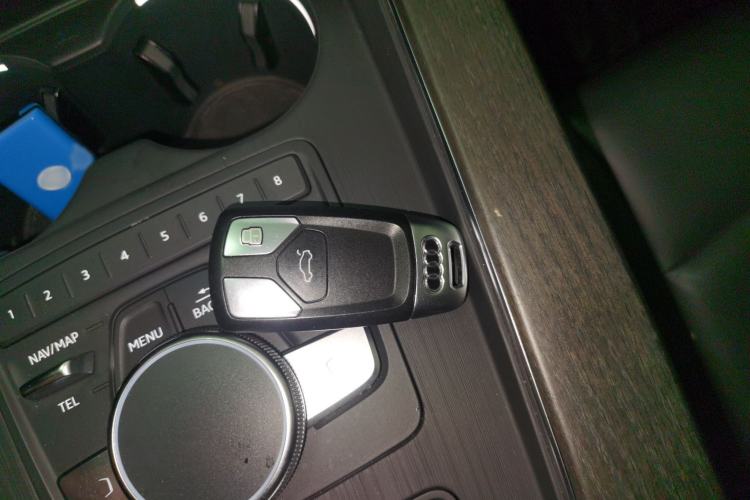 Used Audi A4L 2017 45 TFSI quattro Style Edition Interior 1