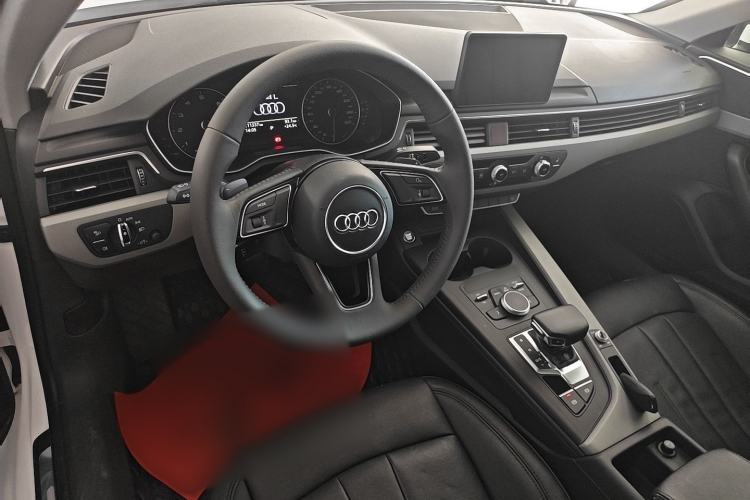 Used Audi A4L 2017 Plus 40 TFSI Ambition Model Interior 2