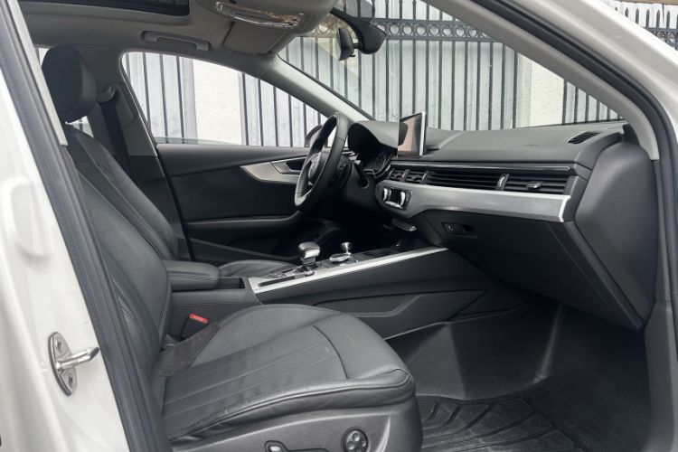 Used Audi A4L 2017 Plus 40 TFSI Fashion Model Interior 2