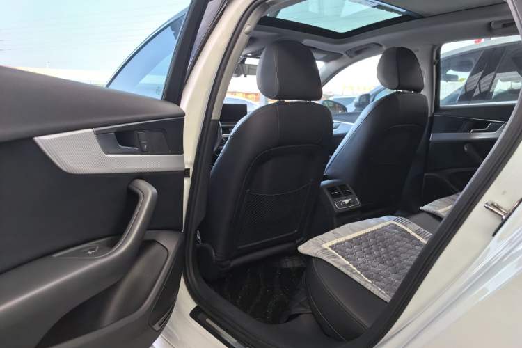 Used Audi A4L 2017 Plus 40 TFSI Fashion Model Interior 3