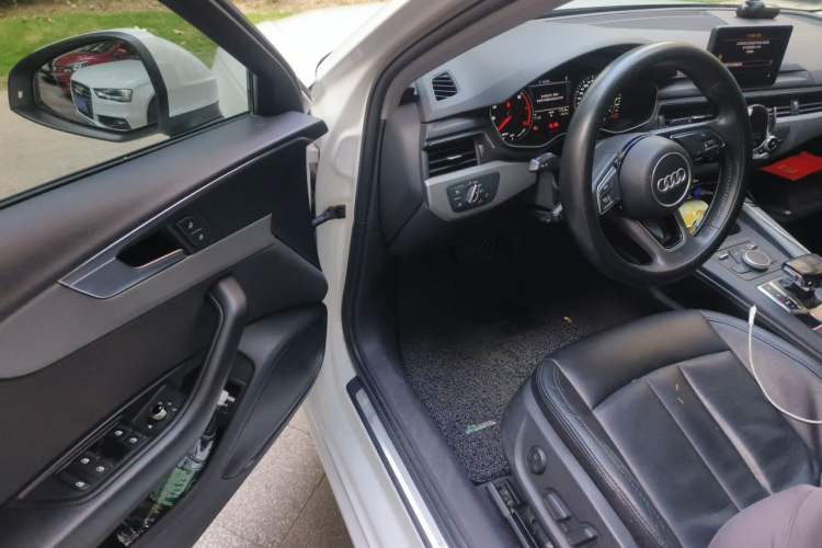 Used Audi A4L 2017 Plus 40 TFSI Ambition Model Interior 3