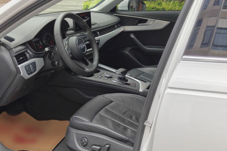 Used Audi A4L 2017 40 TFSI Fashion Model Interior 3