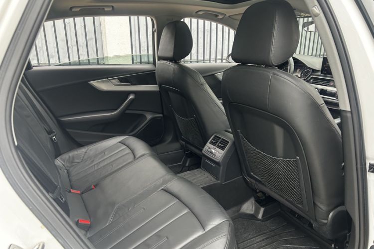 Used Audi A4L 2017 Plus 40 TFSI Fashion Model Interior 3