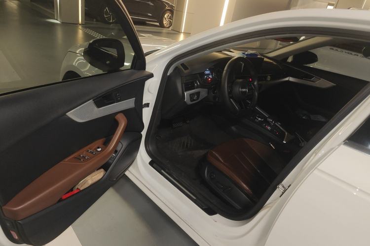 Used Audi A4L 2017 40 TFSI Fashion Model Interior 3