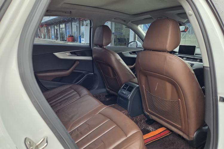 Used Audi A4L 2017 Plus 40 TFSI Fashion Model Interior 3