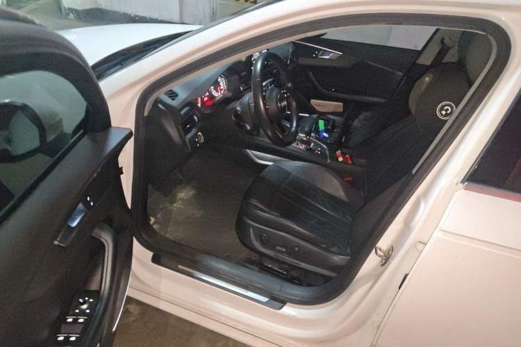 Used Audi A4L 2017 40 TFSI Style Edition Interior 3
