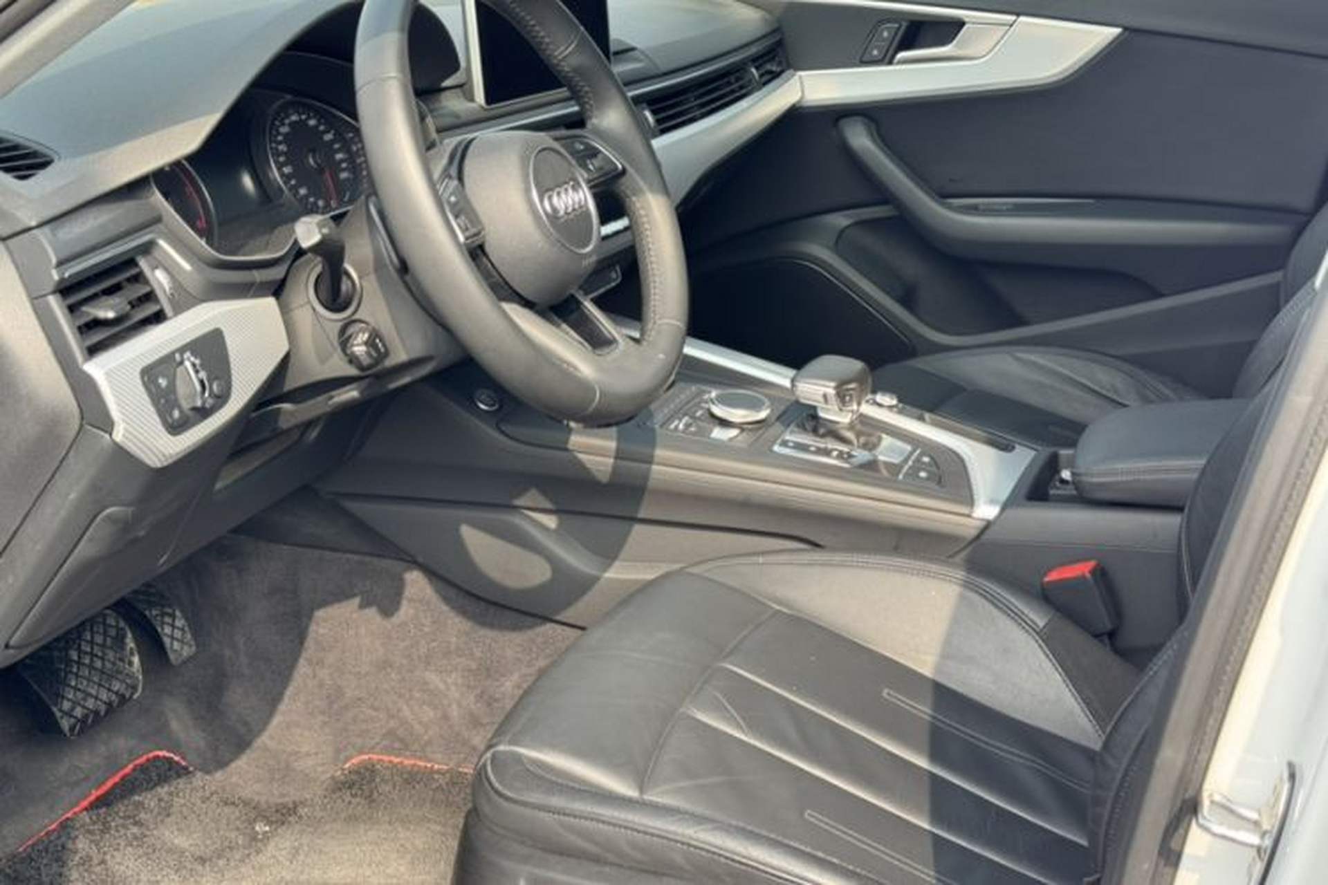 Used Audi A4L 2017 40 TFSI Fashion Model Interior 4