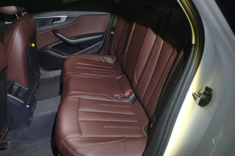 Used Audi A4L 2017 Plus 40 TFSI Ambition Model Interior 4