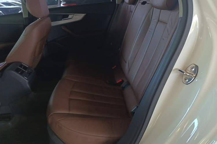 Used Audi A4L 2017 40 TFSI Fashion Model Interior 4