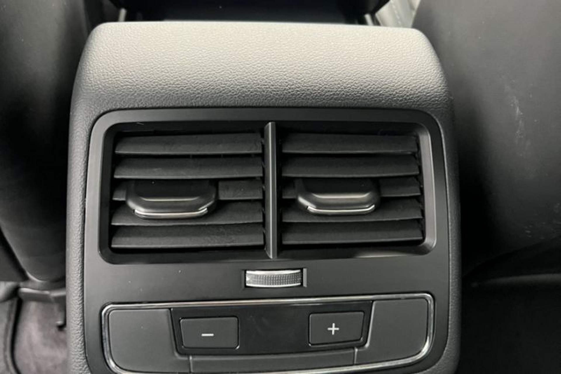 Used Audi A4L 2017 40 TFSI Ambition Edition Interior 4