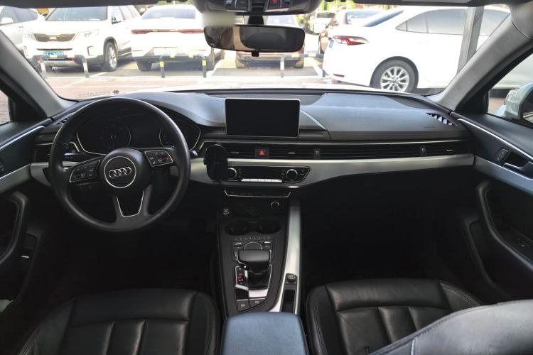 Used Audi A4L 2017 Plus 40 TFSI Fashion Model Interior 4