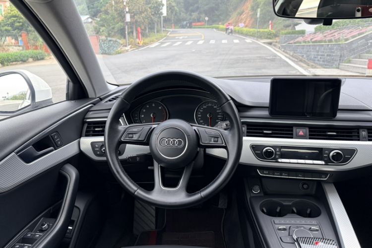 Used Audi A4L 2017 40 TFSI Fashion Model Interior 4