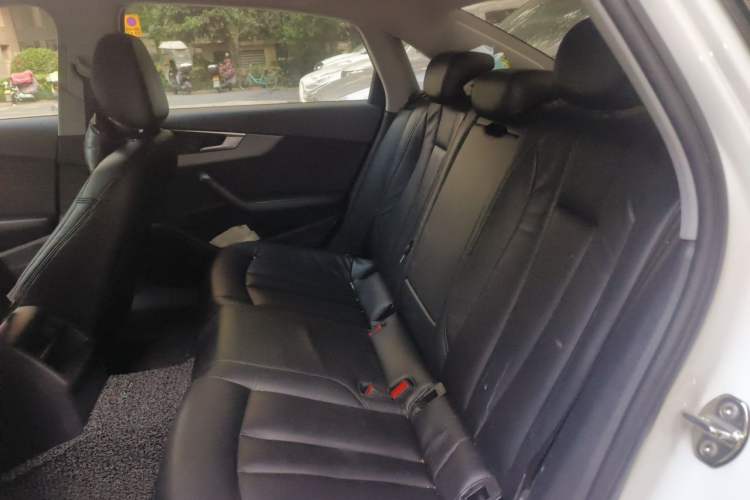 Used Audi A4L 2017 Plus 40 TFSI Ambition Model Interior 4