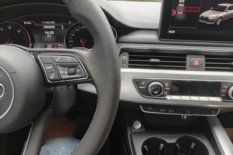 Used Audi A4L 2017 40 TFSI Fashion Model Interior 4