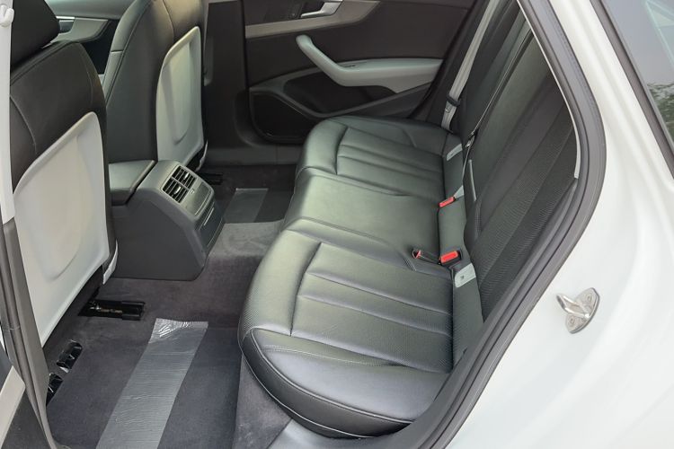 Used Audi A4L 2017 Plus 40 TFSI Ambition Model Interior 5