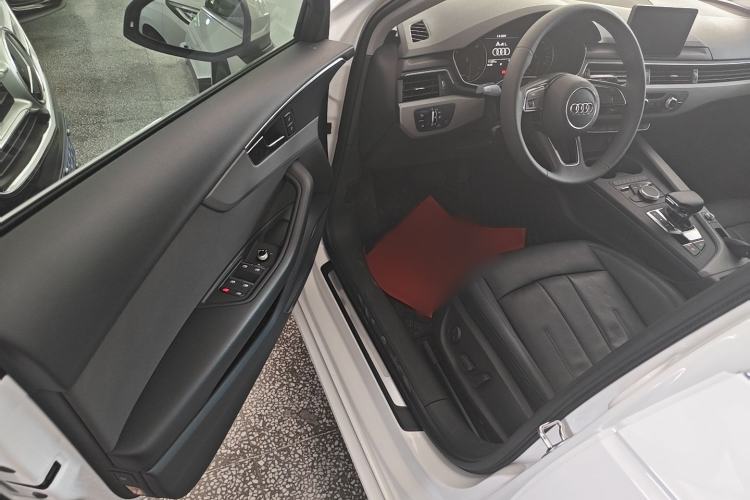 Used Audi A4L 2017 Plus 40 TFSI Ambition Model Interior 7