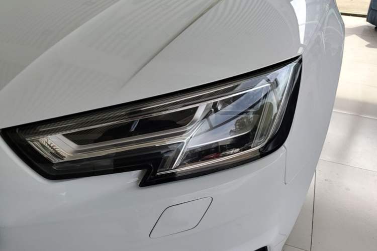 Used Audi A4L 2017 40 TFSI Fashion Model Left Front Headlight