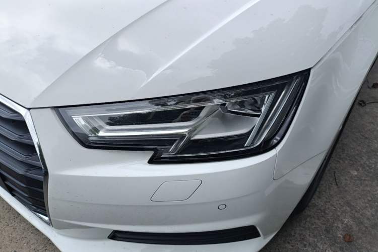Used Audi A4L 2017 40 TFSI Fashion Model Left Front Headlight