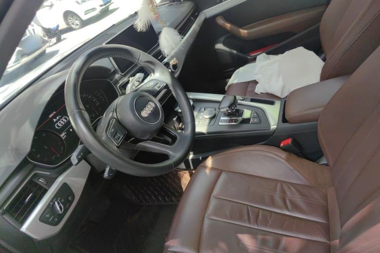 Used Audi A4L 2017 40 TFSI Fashion Model Left Front Seat