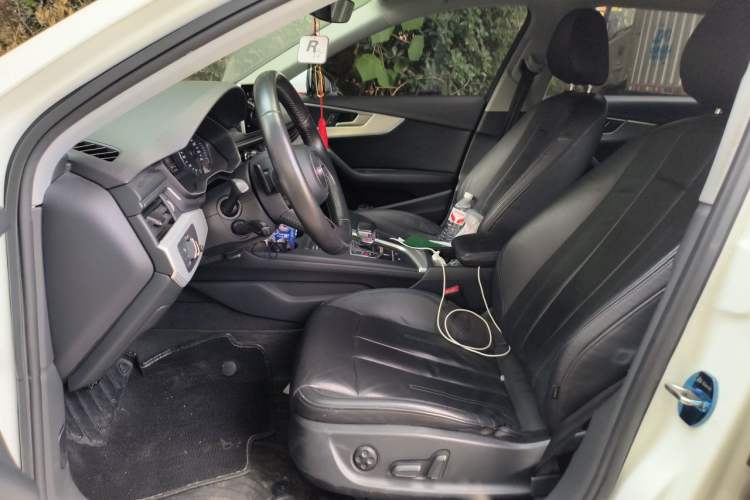 Used Audi A4L 2017 40 TFSI Fashion Model Left Front Seat