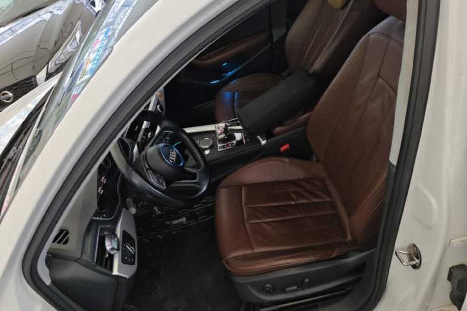 Used Audi A4L 2017 40 TFSI Fashion Model Left Front Seat
