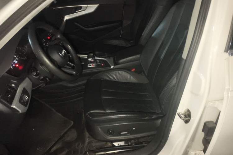 Used Audi A4L 2017 40 TFSI Fashion Model Left Front Seat
