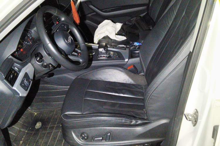 Used Audi A4L 2017 40 TFSI Fashion Model Left Front Seat
