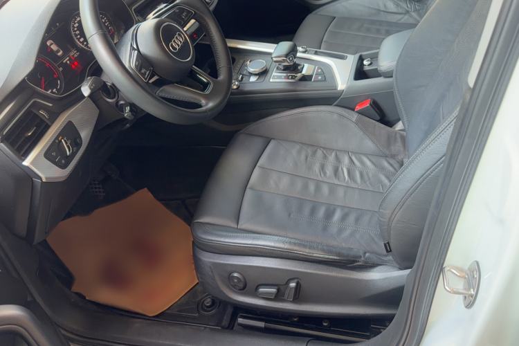 Used Audi A4L 2017 Plus 40 TFSI Fashion Model Left Front Seat