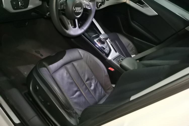 Used Audi A4L 2017 40 TFSI Fashion Model Left Front Seat